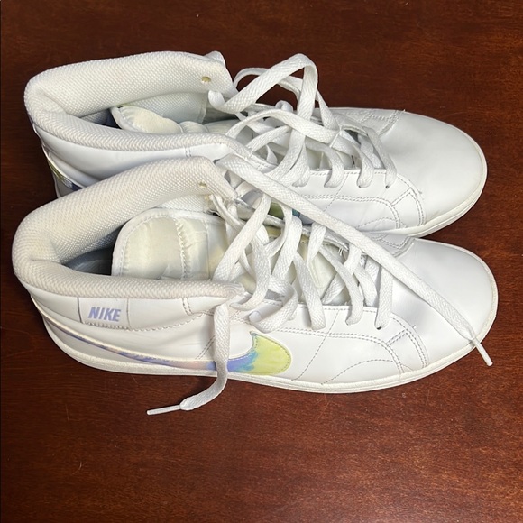 Women's Nike Court Royale 2 Mid - Picture 1 of 5